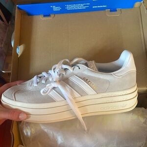 Adidas Gazelle Bold Women’s platform in grey size 10